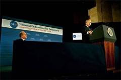 L_ex presidente Usa, George Bush, tiene un discorso al National Endowment for Democracy (NED).jpg